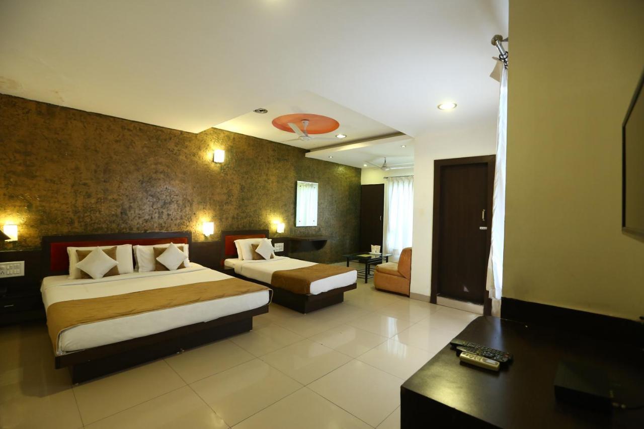 Hotel Paradise Indaur Kültér fotó