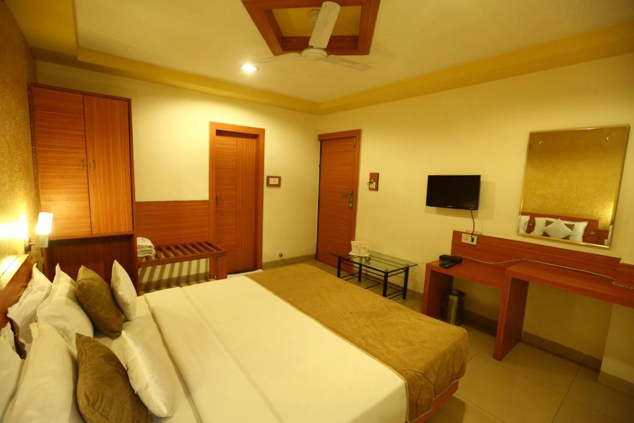 Hotel Paradise Indaur Kültér fotó
